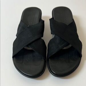 Munro Black Cross-Strap Mules